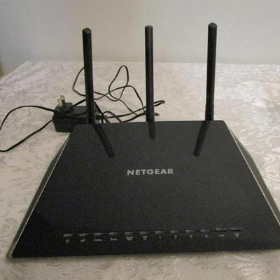 Net Gear Nighthawk CS1750 smart WIFI router