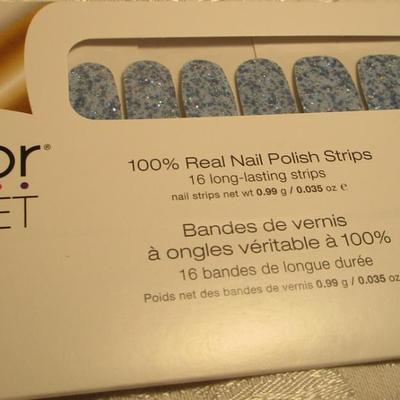 4 pkg Color Street 100% real nail polish strips