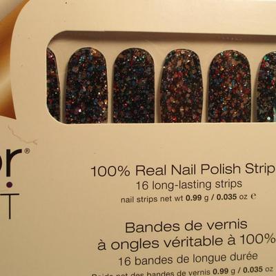 4 pkg Color Street 100% real nail polish strips