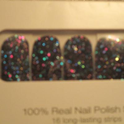 4 pkg Color Street 100% real nail polish strips
