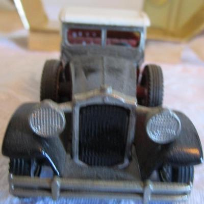 Matchbox Models of Yesterday 1930 Packard Victoria, Model Y-13