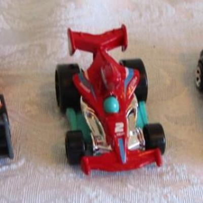 5 Hot Wheels cars