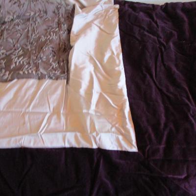Comforter and pillow sham set