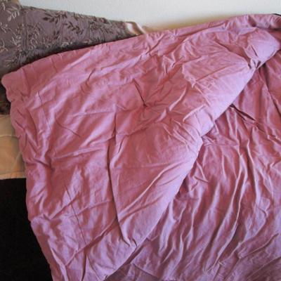 Comforter and pillow sham set