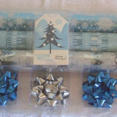 Set of 3 rolls Christmas gift wrap, 6 bows, and gift tags
