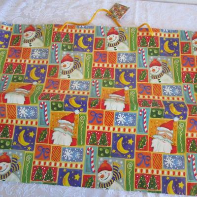 2 big Christmas gift bags, 4 small Christmas gift bags