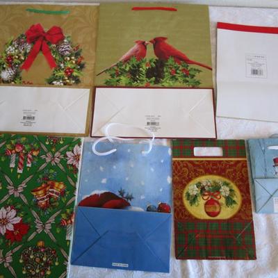 6 Christmas gift bags, 1 Christmas gift box, 1 pkg gift tags