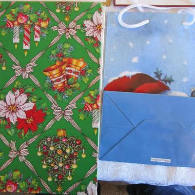 6 Christmas gift bags, 1 Christmas gift box, 1 pkg gift tags