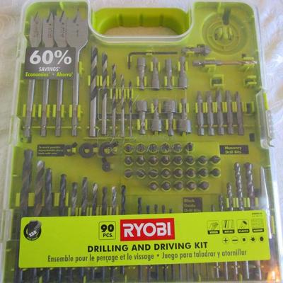 Ryobi Drilling and Driving Kit