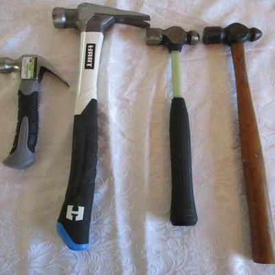 4 hammers various sizes