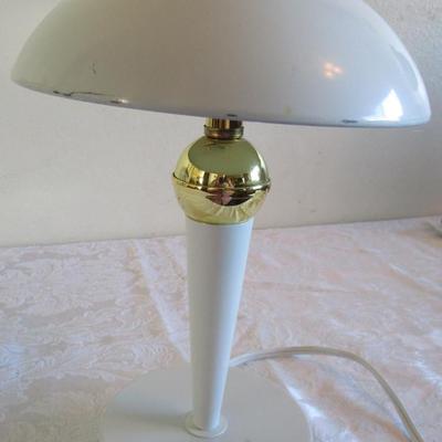 White touch lamp, three brightness levels, Model 70101