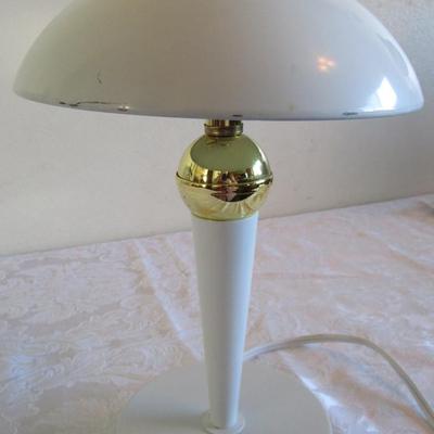 White touch lamp, three brightness levels, Model 70101