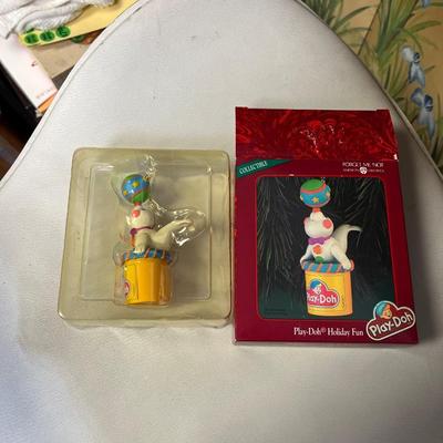 Play-Doh Holiday Fun Christmas Ornament American Greetings Seal Hasbro Vintage
