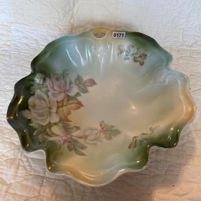 Porcelain pink & white roses bowl