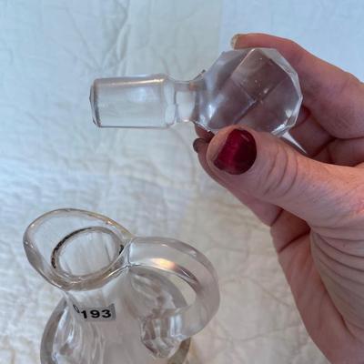 Oil & vinegar cruet with gold trim