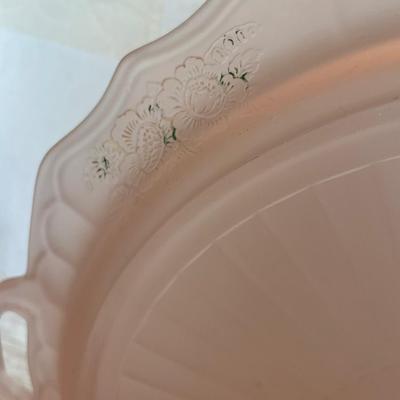 Anchor Hocking Mayfair open rose-cake plate