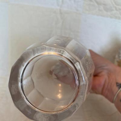 Handcut crystal decanter