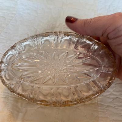 Carnival glass with saw tooth edge