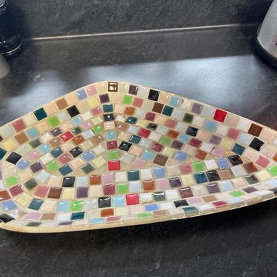 Mosaic plate