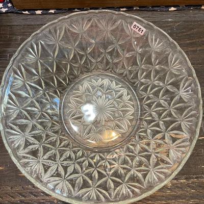 Decorative glass bowl