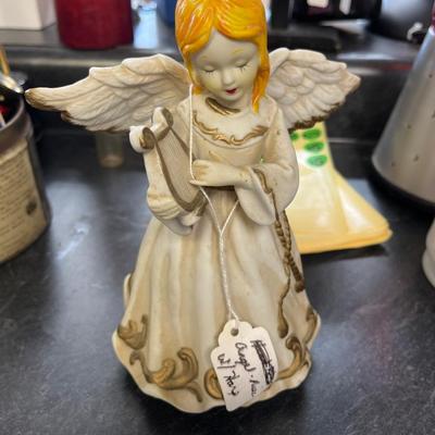 Angel music figurine