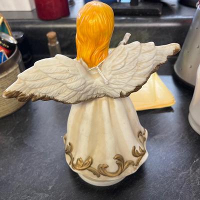 Angel music figurine