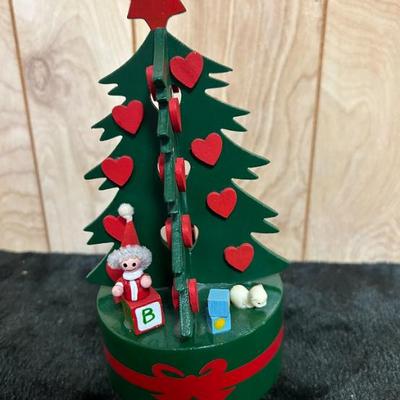 Vintage wooden Christmas tree music box dept 56