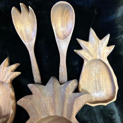 Vintage hand carved Philippines wooden pineapple set
