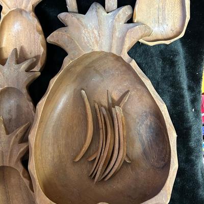 Vintage hand carved Philippines wooden pineapple set