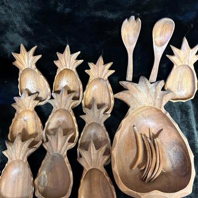 Vintage hand carved Philippines wooden pineapple set