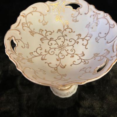 Vintage Ardalt Lenwile cherub with mandoline pedestal