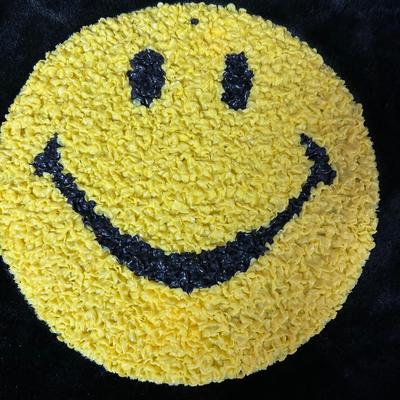 Vintage melted plastic popcorn smiley face 13.5 in