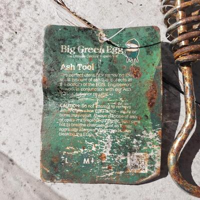 The Big Green Egg Grill/Smoker and Accessories (D-KD)