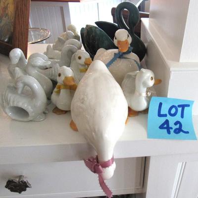 Lot 42-Ceramic Duck Lot and a Swan