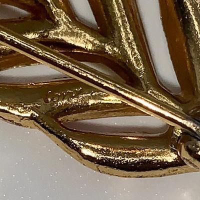 Vintage Coro Enameled Leaf Pin/Brooch