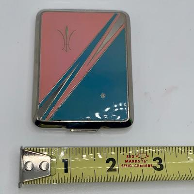 Vintage Enameled DuBarry Ladies Compact W/Box, From Richard Hudnut
