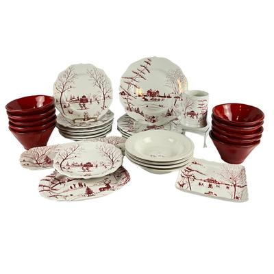 137 Juliska Winter Frolic Pattern Dish Set