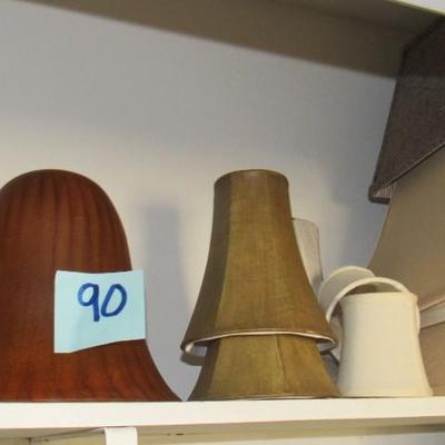 Lot 90-Lot of different sizes lamp shades