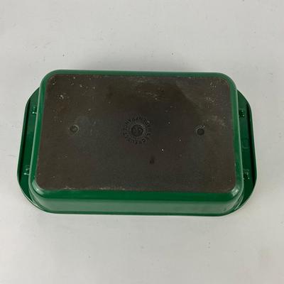 158 Green Le Creuset #30 Baking Pan