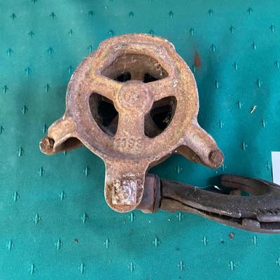 Vintage Hay Trolley Pullie
