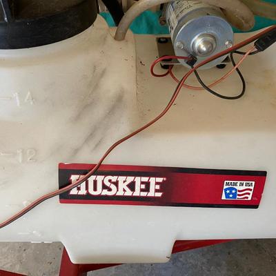 Huskee Sprayer with Booms
