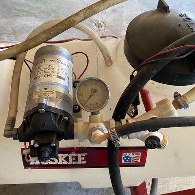 Huskee Sprayer with Booms