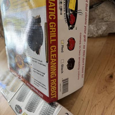 Grillbot- Automatic Grill Cleaning Robot with Brass & SS Replacement Brushes (Sealed)