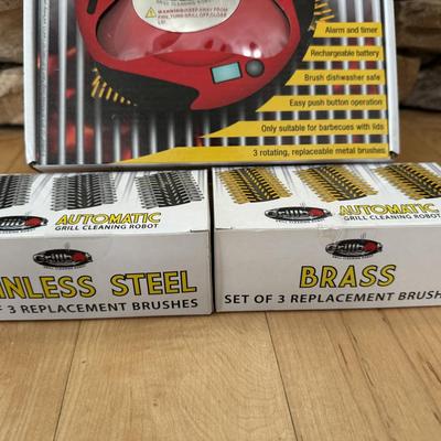 Grillbot- Automatic Grill Cleaning Robot with Brass & SS Replacement Brushes (Sealed)