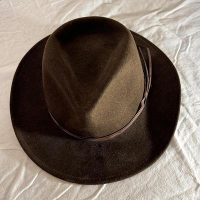 Country Gentleman, Scala, Tilley, and Sahuayo Hats (PB-DZ)