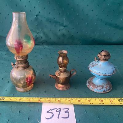 Small Vintage Kerosine Lamp Lot