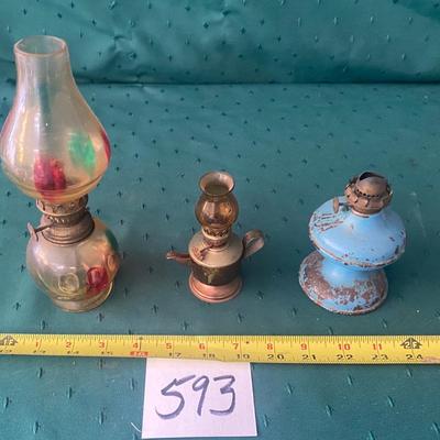 Small Vintage Kerosine Lamp Lot