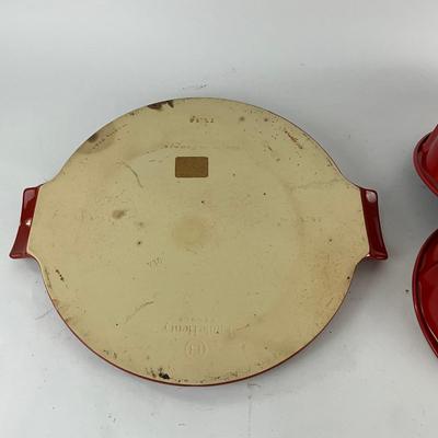 180 Emile Henry Pizza Stone With Two Bundt Pans & Pizza Peel