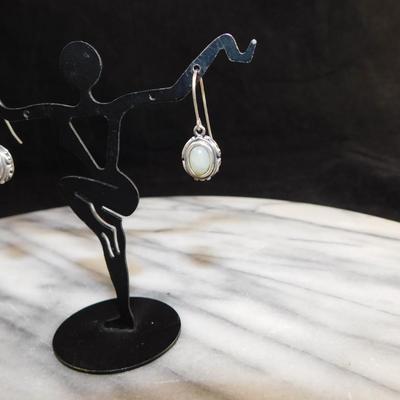 925 Sterling Moonstone Drop Earrings 2.4g