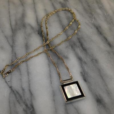 925 Sterling Tinsel Chain w/ 925 Onyx & Mother of Pearl Pendant 24”, 9.8g